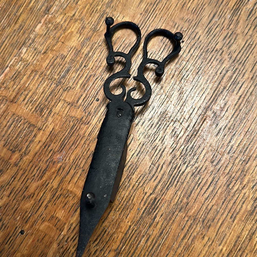 Antique Victorian Scissor Style Candle Snuffer - Picture 3 of 5